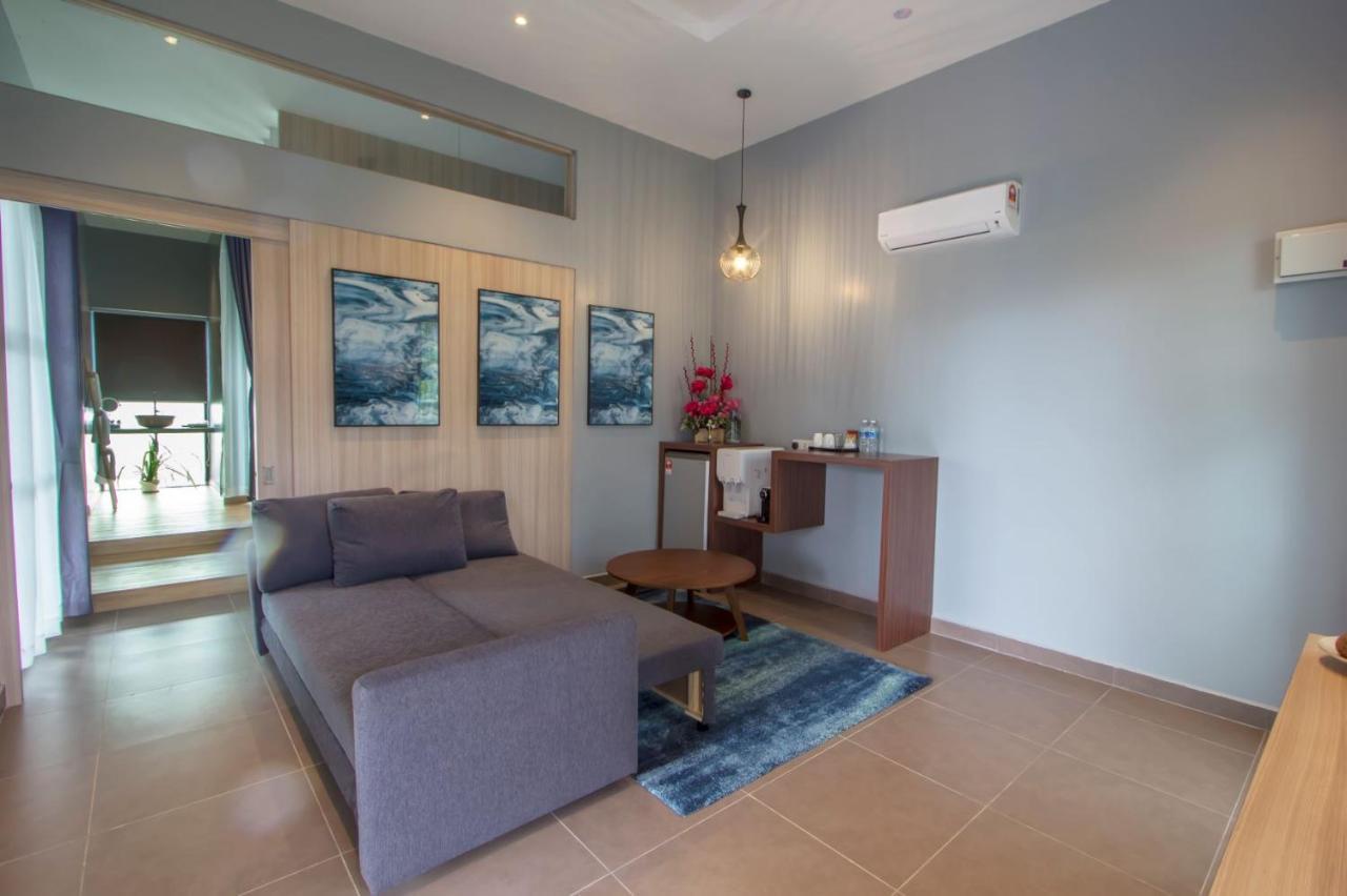 Paddy Hotel